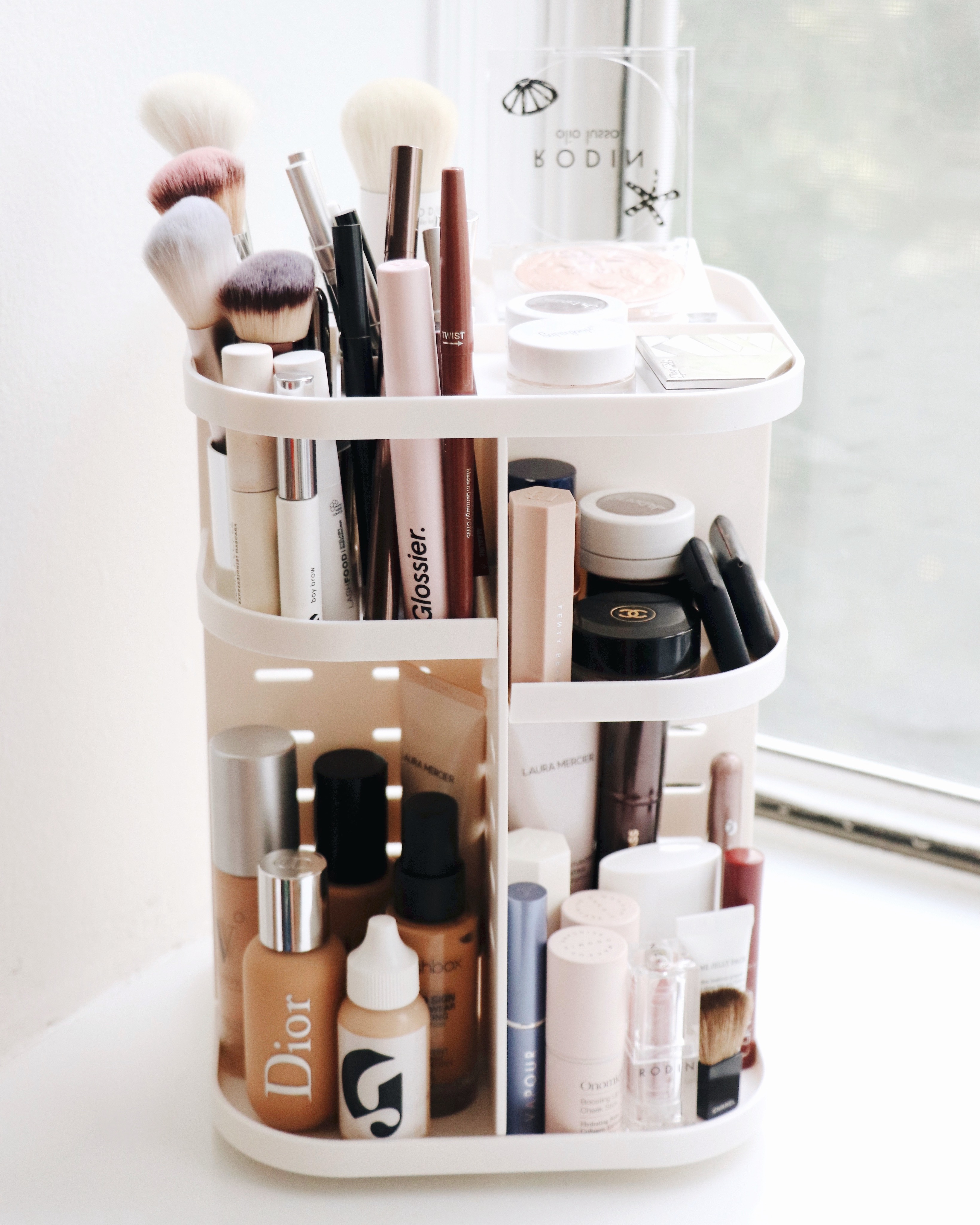 The Best Makeup Organizer For Your Vanity - collectionofvials.com